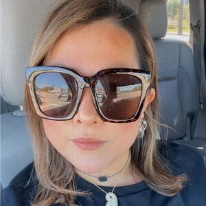 Meet your Posher, Rocio